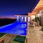 İslamlar 2 Bedroom Secluded With Private Pool Hot Tub