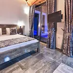 İslamlar 2 Bedroom Secluded With Private Pool Hot Tub Villa *