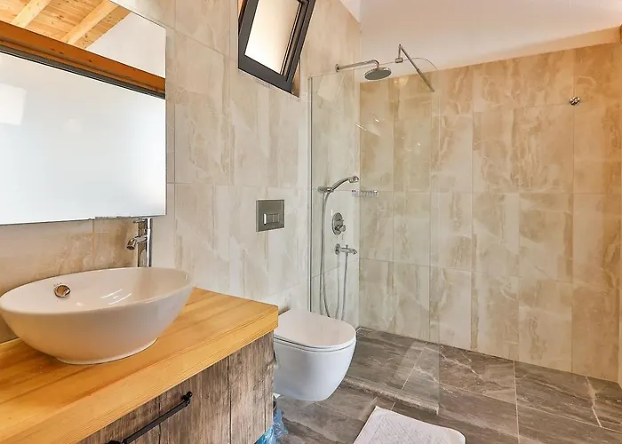 İslamlar 2 Bedroom Secluded With Private Pool Hot Tub Villa Kalkan