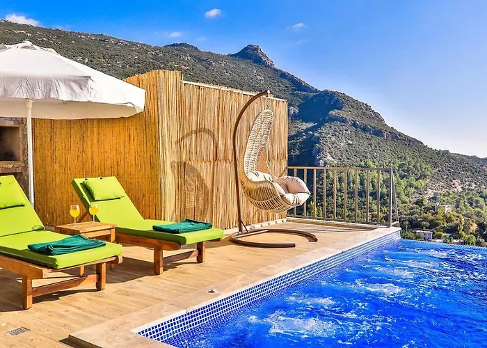 İslamlar 2 Bedroom Secluded With Private Pool Hot Tub فيلة *