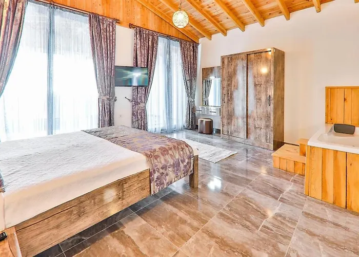 İslamlar 2 Bedroom Secluded With Private Pool Hot Tub فيلة *