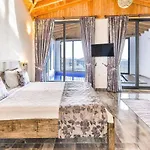 İslamlar 2 Bedroom Secluded With Private Pool Hot Tub كالكان